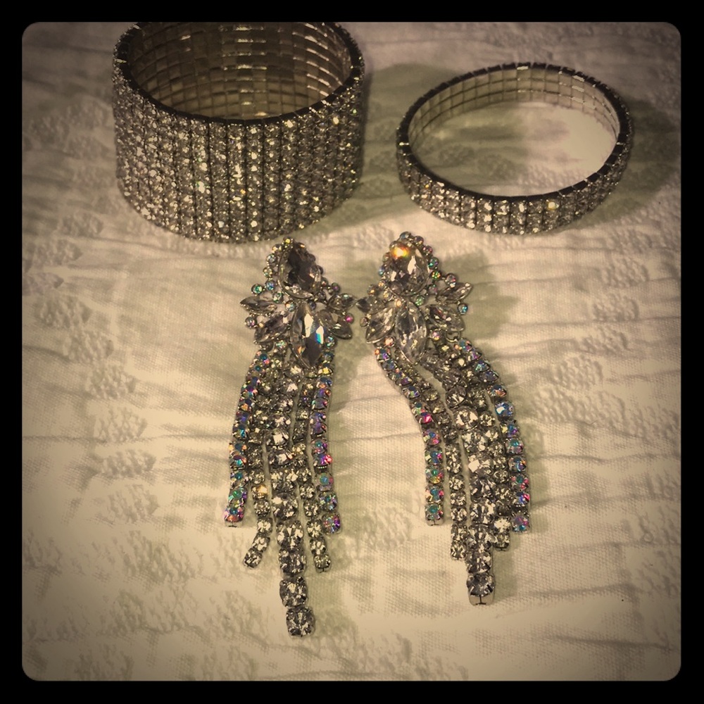 Beautiful jewelry set!